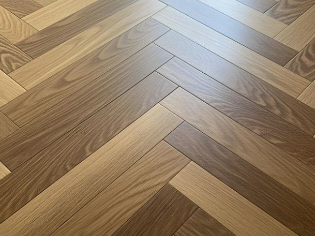 wood-floor-staining-7-kireth-ai