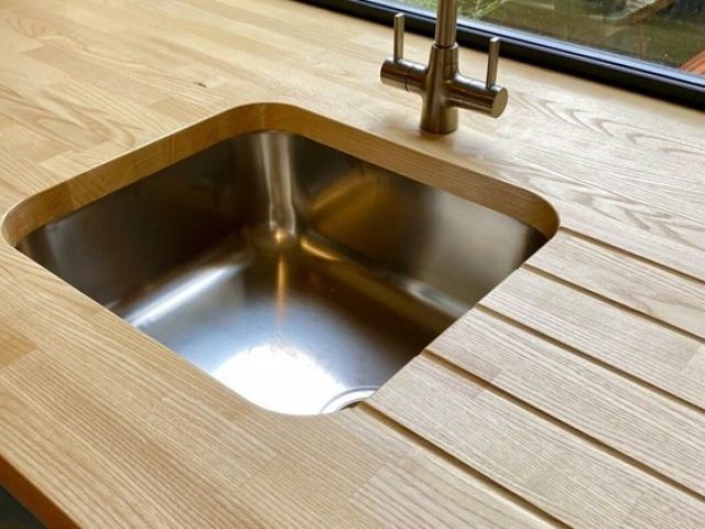 wooden-worktop-sanding-7-kireth-ai