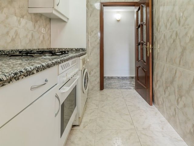 travatine-floor-cleaning-4-kireth-ai