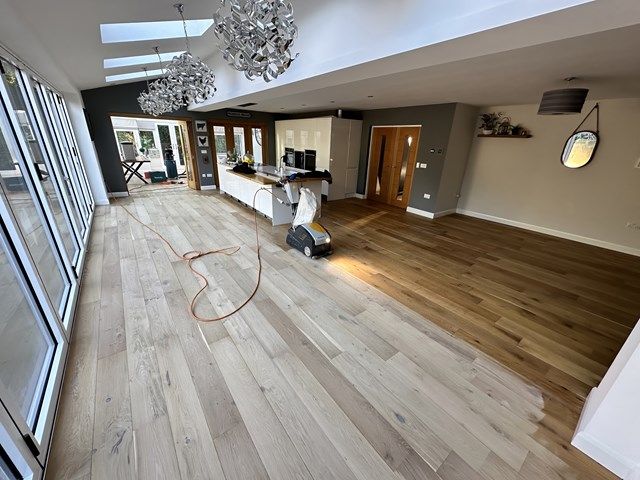 oak-floor-sanding-5-kireth-ai