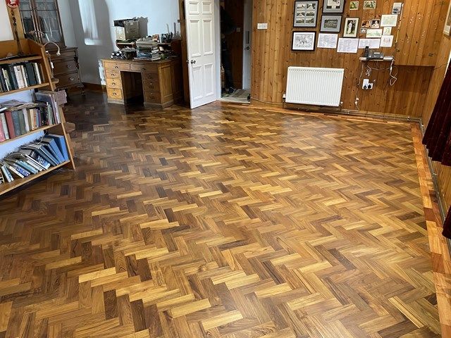parquet-floor-sanding-4-kireth-ai