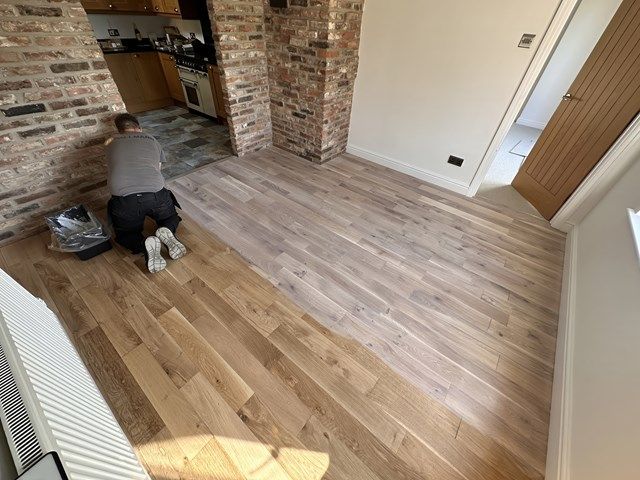 wood-floor-staining-1-kireth-ai