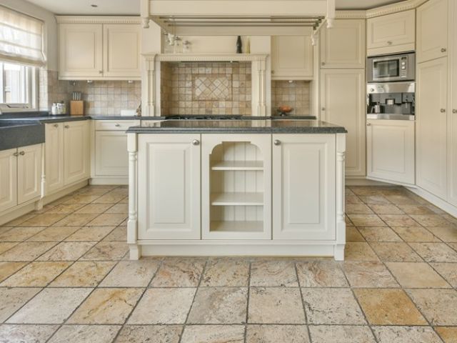 travatine-floor-cleaning-8-kireth-ai