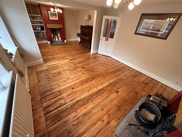 pine-floor-sanding-2-kireth-ai