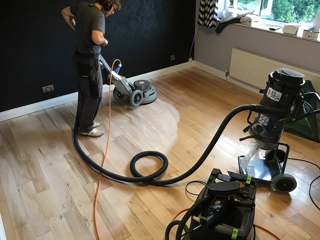 wood-floor-sanding-8-kireth-ai